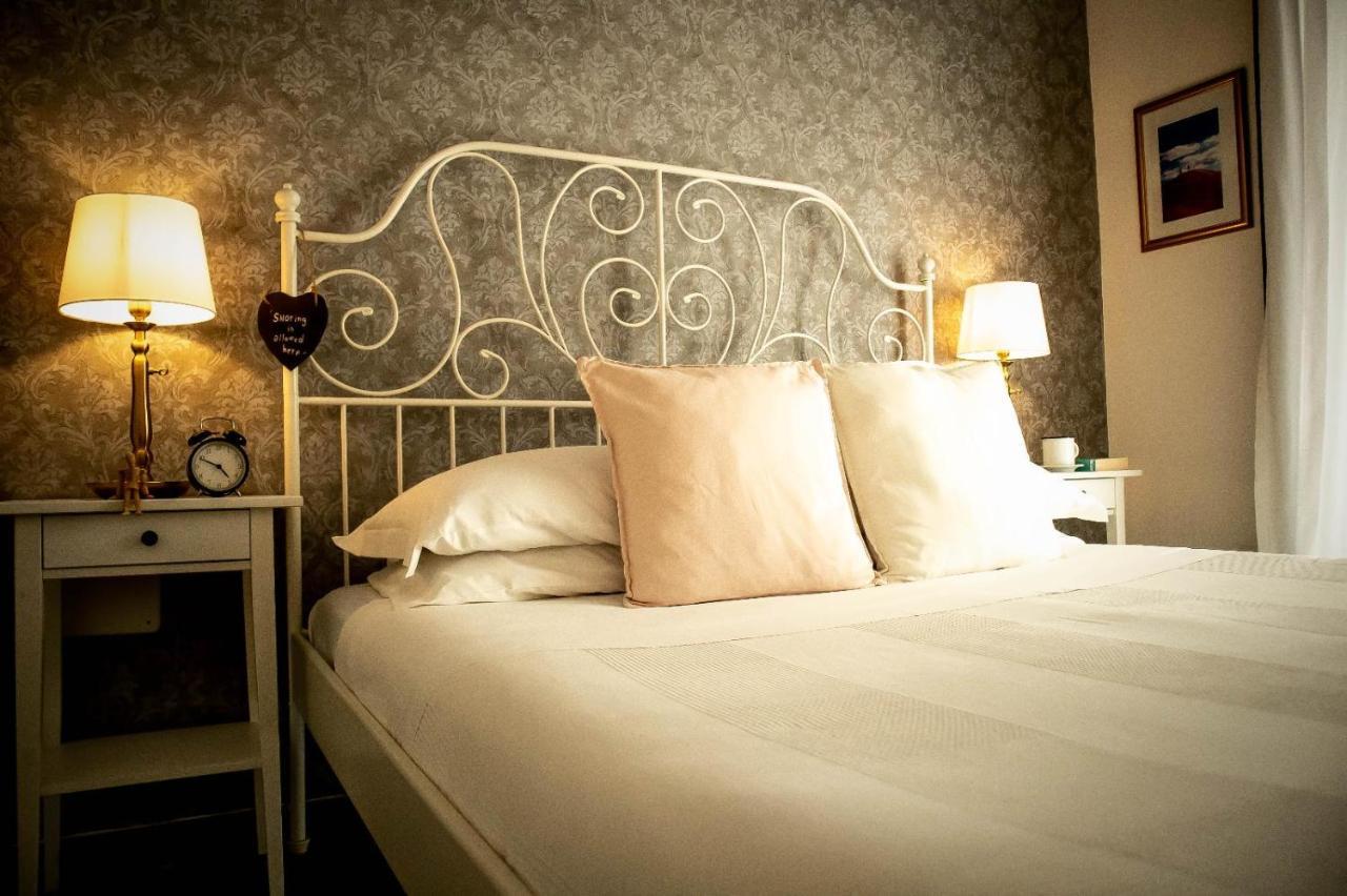 Guest House Camilla Alghero Bagian luar foto
