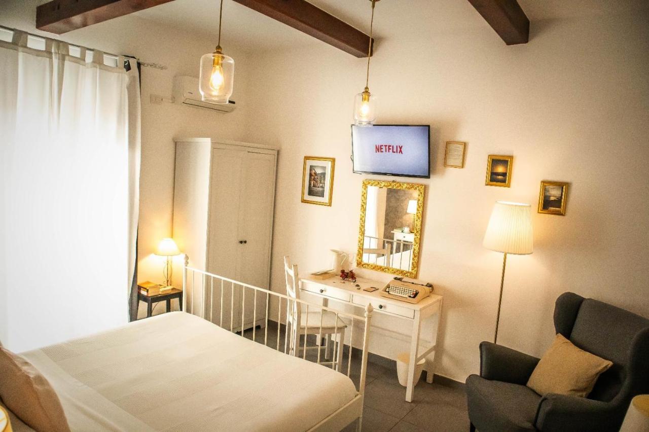 Guest House Camilla Alghero Bagian luar foto
